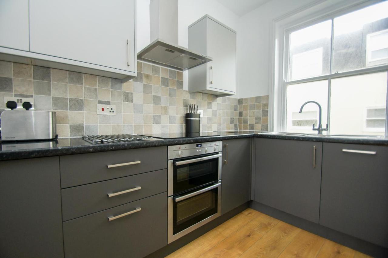 Marine Cottage - Parking - By Brighton Holiday Lets 외부 사진