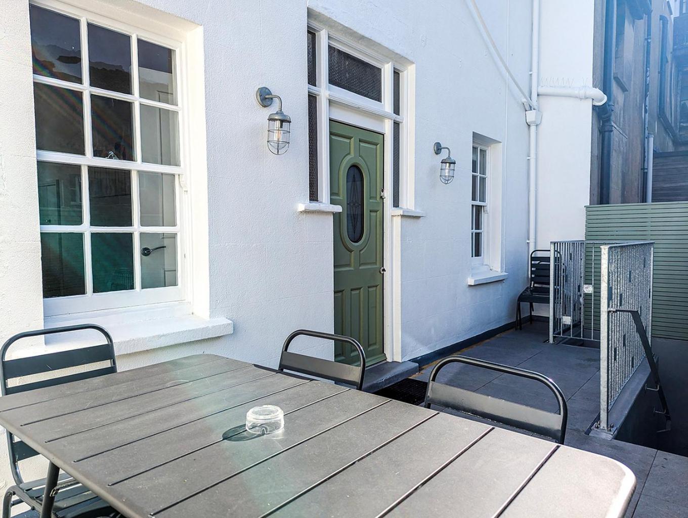 Marine Cottage - Parking - By Brighton Holiday Lets 외부 사진